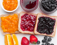 O que pode substituir a geleia na torrada no café da manhã: nutricionistas respondem à pergunta