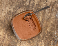 Bombom de banana na travessa que leva apenas 2 ingredientes vai virar sua sobremesa predileta