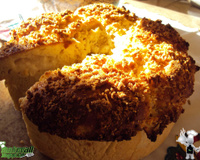 Pão de coco com leite condensado