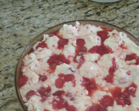 Torta fácil de morango com suspiro