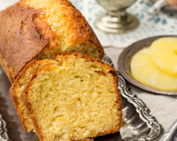 Tem aveia e abacaxi em casa? Misture desse jeito e você terá um bolo fit delicioso para o lanche da tarde