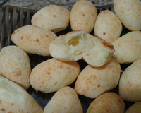 Pão de queijo empanado