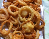 Anéis de cebola na cerveja