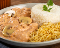Strogonoff vapt-vupt para um almoço de Carnaval prático: receita é rápida, fácil e muito gostosa, qualquer um consegue fazer!