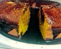 Bolo de cenoura mesclado com chocolate de liquidificador
