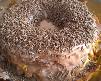 Bolo de chocolate com cobertura