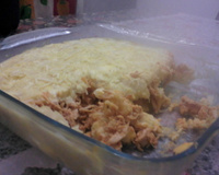 Escondidinho de mandioca com recheio de frango