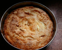 Bolo de cenoura com calda de chocolate que derrete na boca