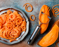 Receita do TudoGostoso mostra o jeito mais gostoso de comer batata-doce: transforme o ingrediente em um espaguete de dar água na boca