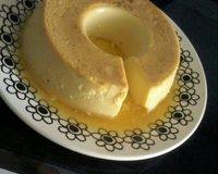 Pudim de maracujá com calda de caramelo