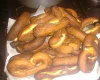 Biscoito frito de trigo