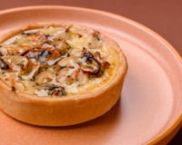 Empada aberta com apenas 2 ingredientes na massa: o TudoGostoso ensina essa receita rápida e deliciosa