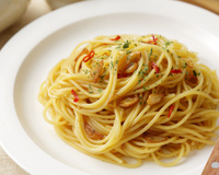 O truque de chef para fazer o verdadeiro macarrão alho e óleo do jeito certo, nunca mais errei
