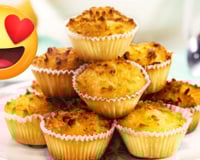 Essa é a receita mais simples e rápida de queijadinha com 4 ingredientes para você servir no arraiá!