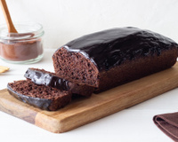 Sem talhar, sem amargar: aprendi a cobertura de chocolate perfeita para bolo no TudoGostoso