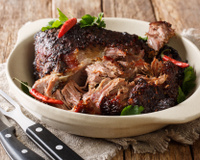 Pernil de porco ao vinho tinto