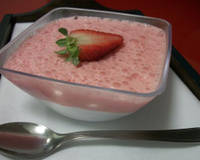 2 receitas com maria-mole: pudim e creme de morango