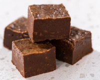 Paçoca de amendoim e chocolate meio amargo