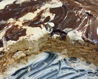 Torta gelada de café com paçoca