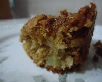 Bolo de maçã com granola