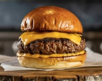 Você vai superar o vício em fast-food com esse hambúrguer caseiro suculento do TudoGostoso: "Agora não compro mais"