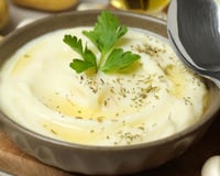 Purê de batatas com creme de leite