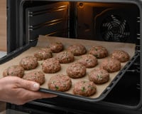 Hambúrguer e bife no forno: o segredo para que pareçam grelhados e como mantê-los suculentos
