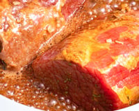 Muitas vezes é esquecido no açougue, mas esse é o melhor corte de carne bovina para usar em em ensopados e guisados ​​durante o inverno