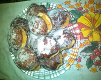 Sonho com recheio de doce de leite