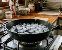 Um cubo de gelo na frigideira? O TudoGostoso revela por que isso faz diferença na hora de grelhas legumes