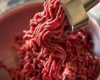Mariano Sánchez, açougueiro: “Tenha muito cuidado se for comprar carne moída logo de manhã.”