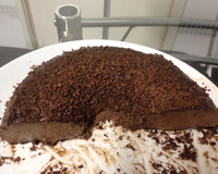 Brigadeirão feito com leite em pó