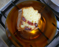 Bolo de fubá com goiabada