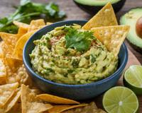 A guacamole nunca mais ficou marrom na geladeira depois que eu aprendi esse truque simples