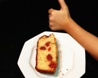 Bolo de iogurte natural com goiabada