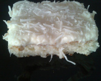 Bolo de coco gelado com creme