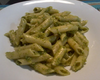 Penne ao molho pesto