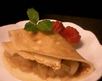 Crepe com doce de maçã
