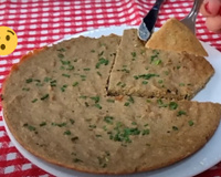 Se você tiver casca de batata-doce em casa e essa receita em mãos, você tem um tesouro (sem glúten!) para o café da manhã ou lanche