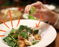 O que ninguém contou sobre os benefícios de pingar algumas gotas de limão nas refeições