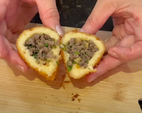 Coxinha com massa de mandioca: receita fácil da minha tia fica muito crocante por fora e suculenta por dentro