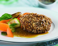 Medalhões com crosta de castanha e molho agridoce