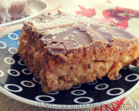 Pão de mel recheado no tamanho de bolo