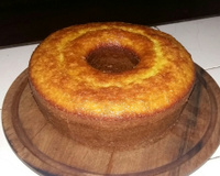 Bolo de laranja com casca batido no liquidificador