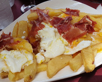 Já comeu ovos rotos? Aprendi como fazer na Espanha e agora só como assim: é um prato fácil e rápido e fica delicioso