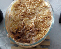 Escondidinho de requeijão com carne moída