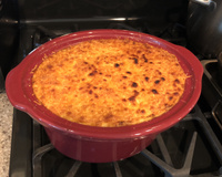 Bolo de batata com recheio de frango com requeijão