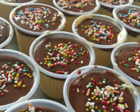 Mousse delicioso de maracujá com chocolate