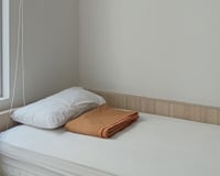 Colocar a cama contra a parede: é bom ou ruim para dormir? Moradores de condomínio experimentaram por 2 anos e deram suas opiniões sinceras
