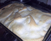 Deliciosa torta de maçã com merengue